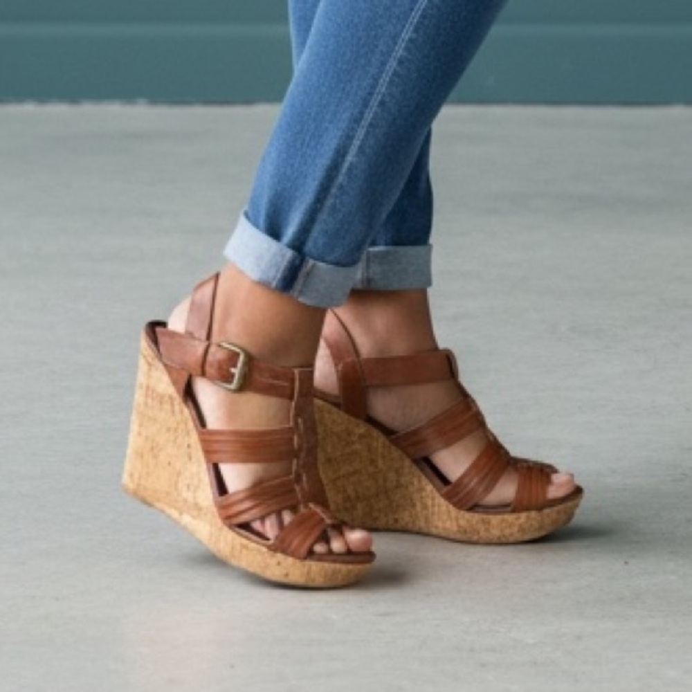 Mossimo Supply Co. Women’s Tan Wedge Sandals